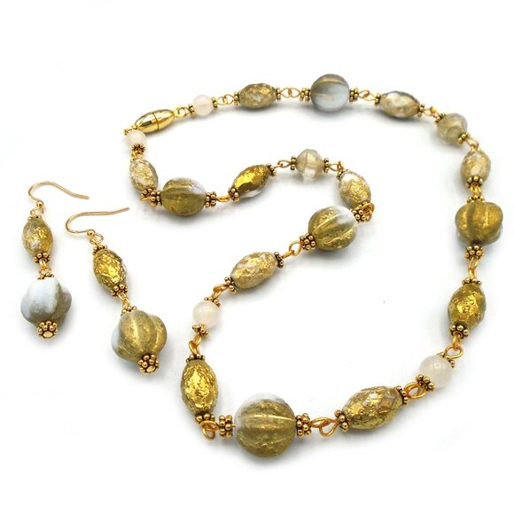 BEAUTIFUL WHITE and GOLD CZECH GLASS NECKLACE and EARRINGS SET - Picture 1 of 6